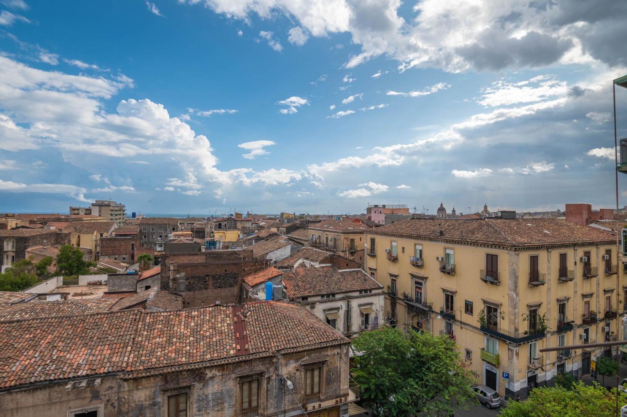 Nel Cuore Di Catania Appartement Buitenkant foto